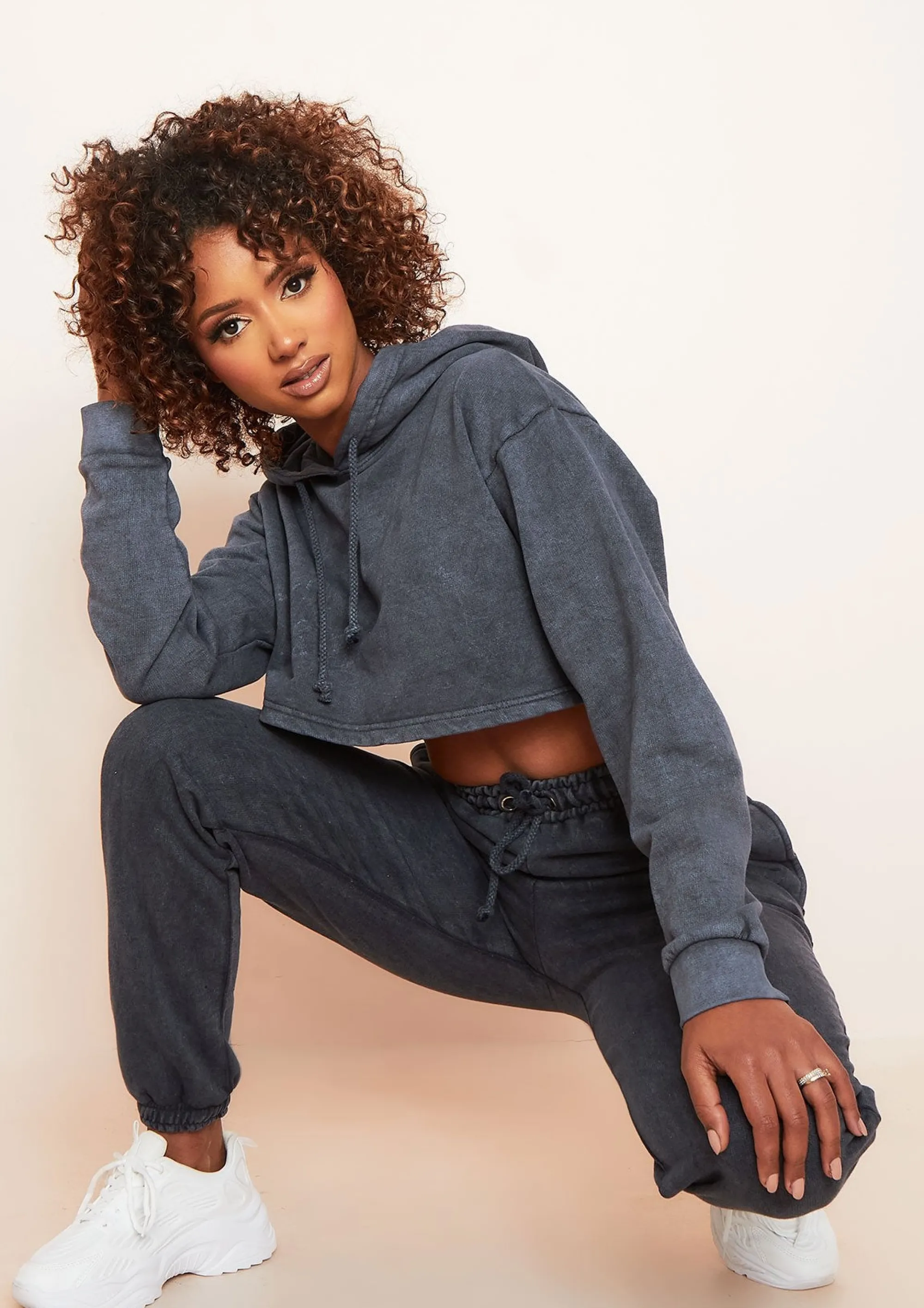 Missy Empire Brianne Charcoal Washed Cropped Hoodie^Women Loungewear