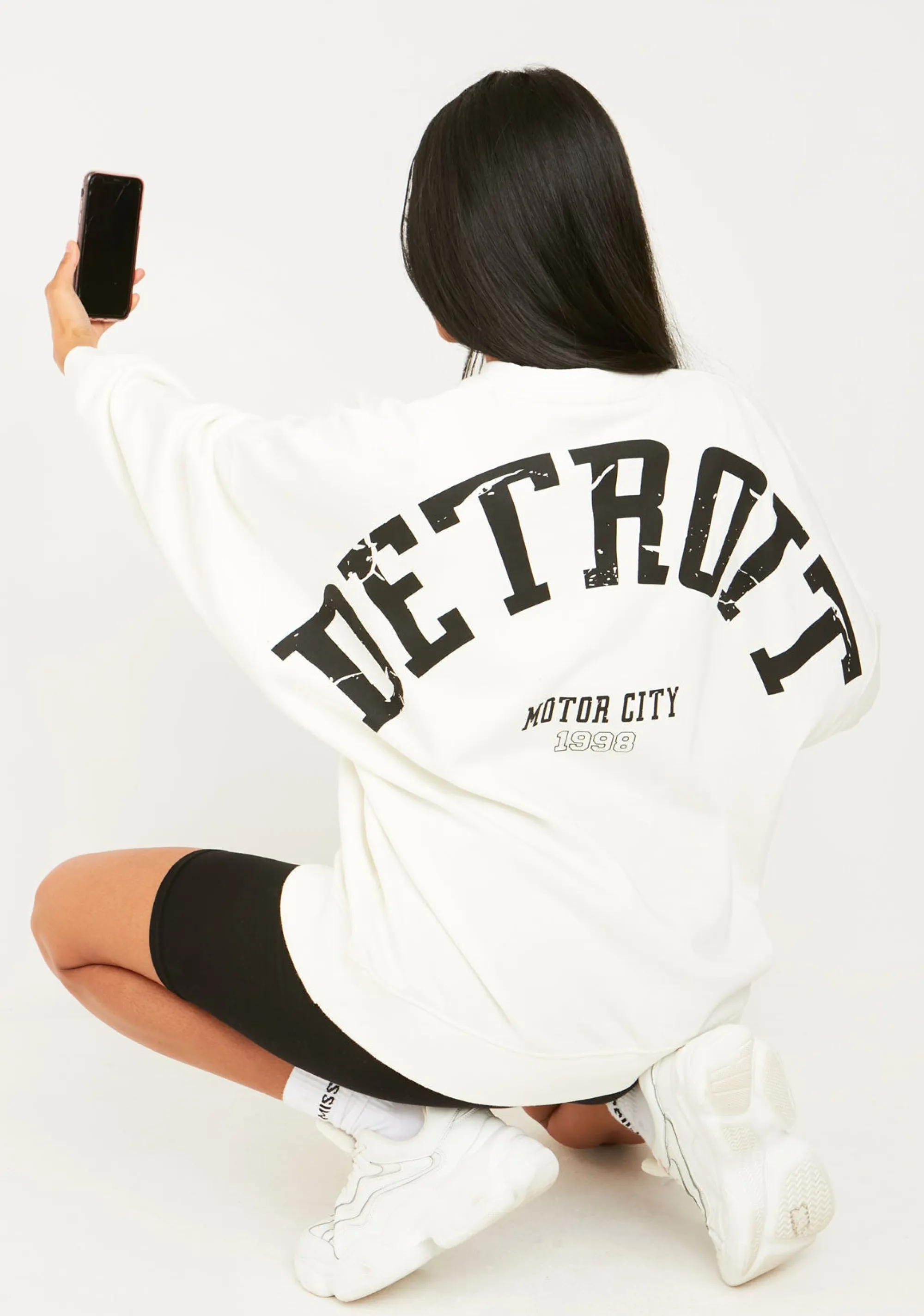 Missy Empire Maxine White Detroit Printed Oversized Sweater^Women Loungewear