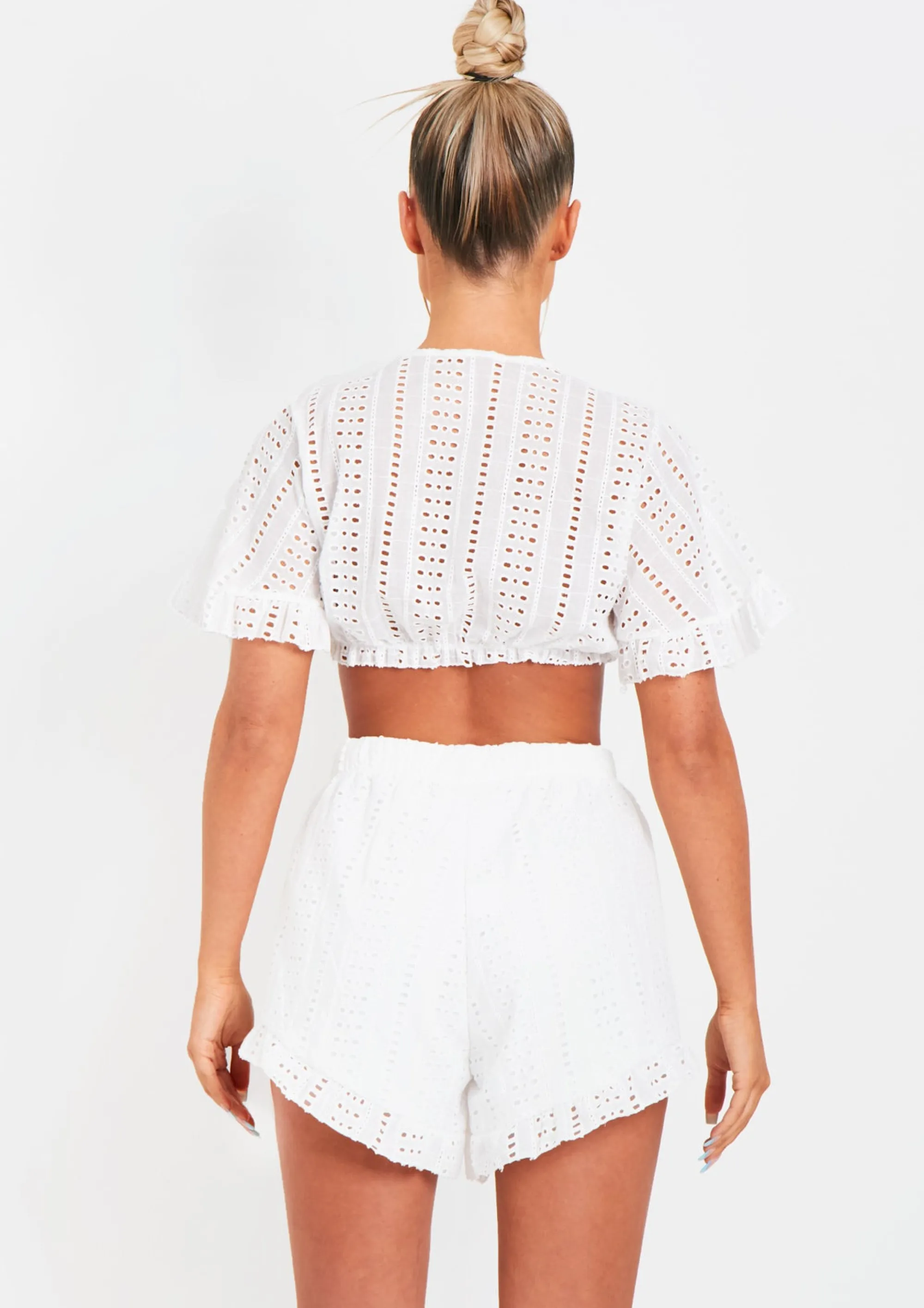 Missy Empire Milly White Broderie Crop Top And Shorts Set^Women Shorts