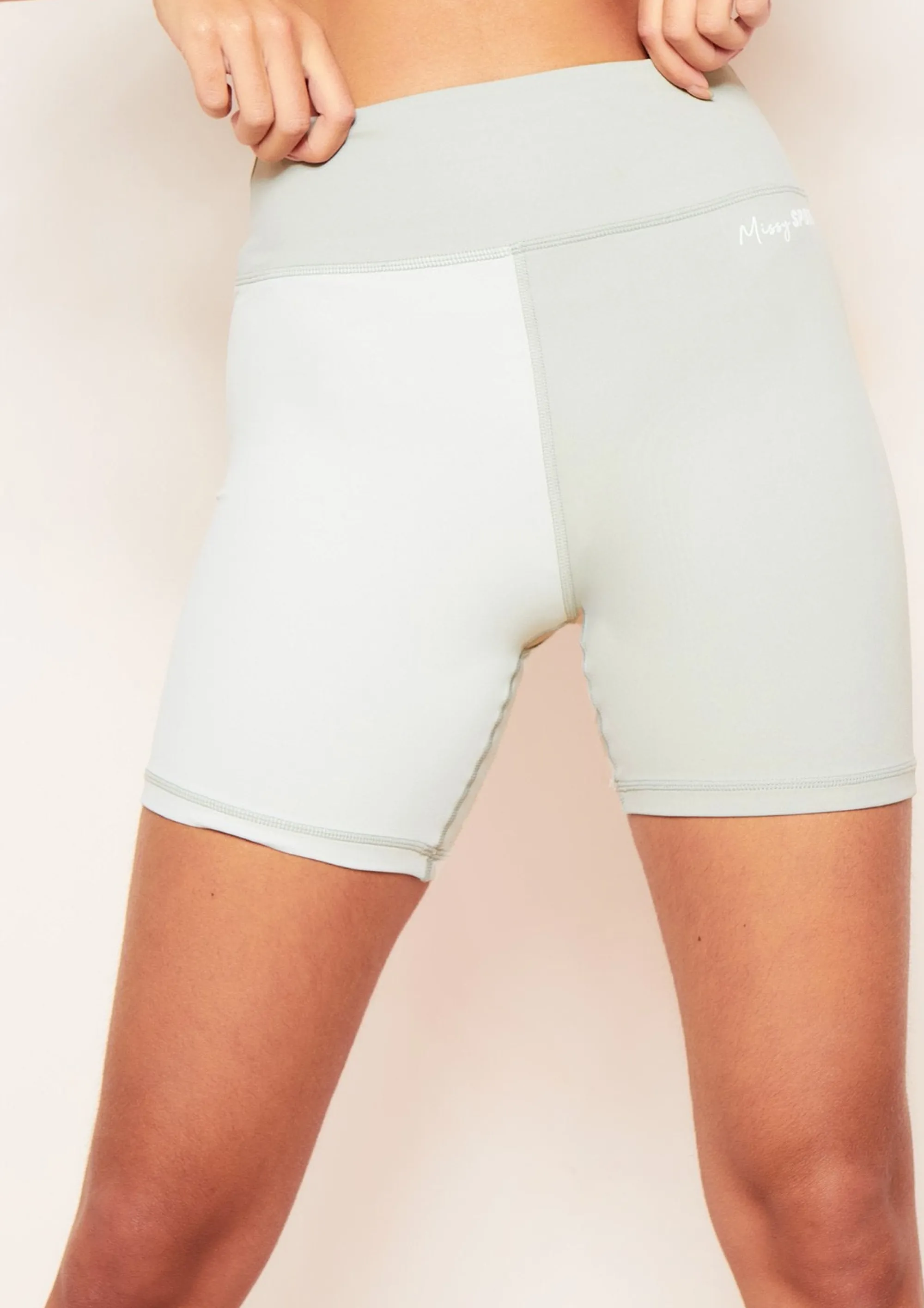 Missy Empire Nia Green Missy Sport Colour Block Gym Shorts^Women Shorts