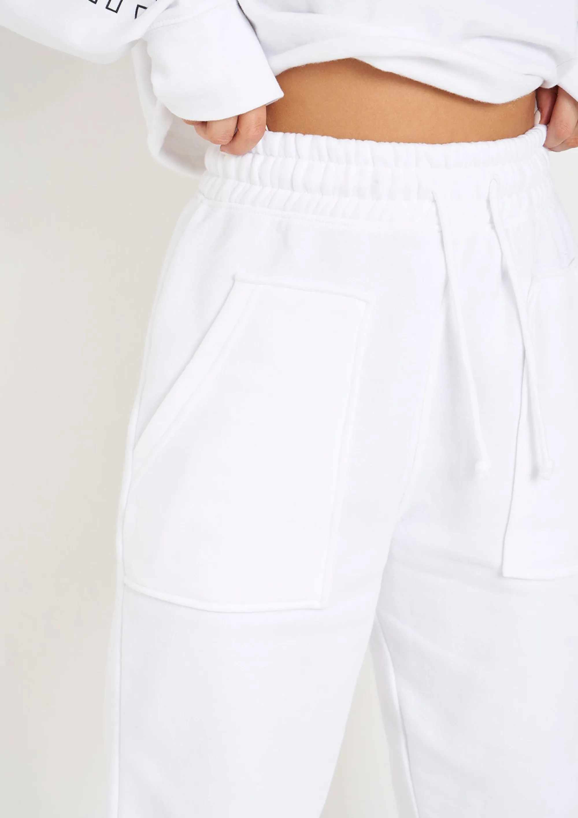 Missy Empire Romy White Pocket Front Oversized Joggers^Women Tracksuits