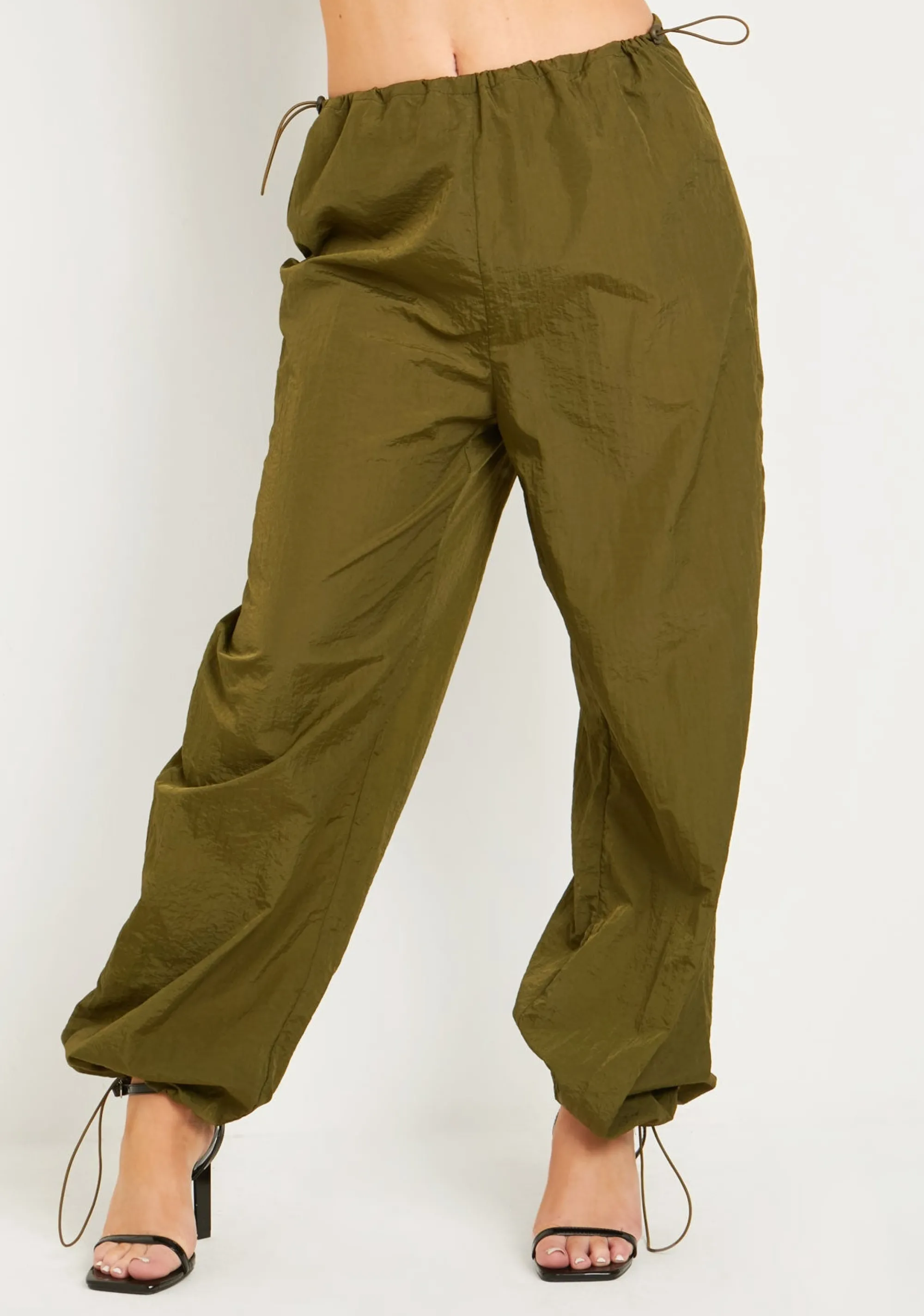 Missy Empire Sara Khaki Ruched Cargo Trousers With Toggle^Women Trousers