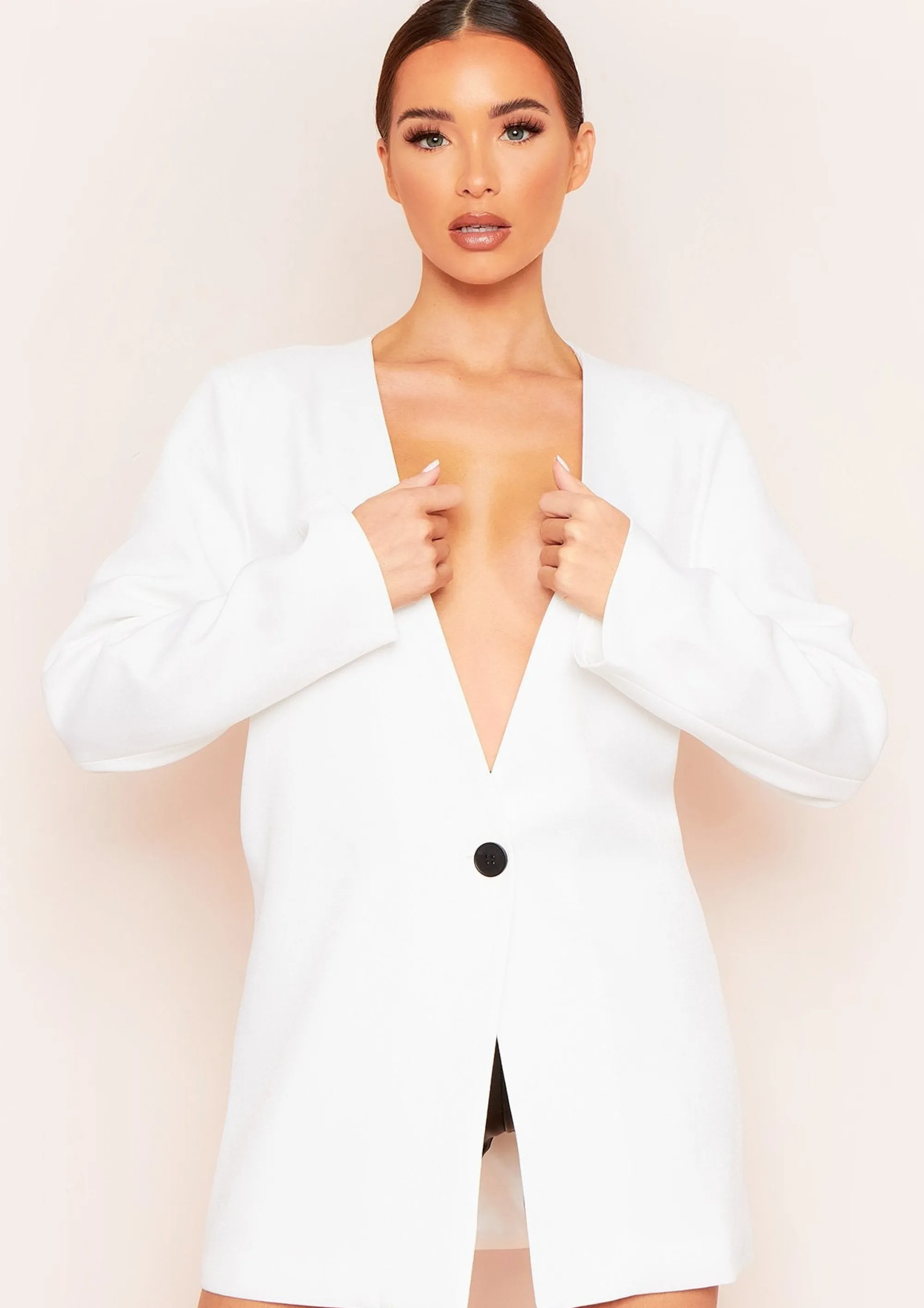 Missy Empire Sasha White Plunge Collarless Longline Oversized Blazer Sale